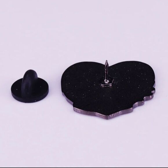 “Be the Person Your Dog Thinks You Are” Enamel Pin - Picture 4 of 5